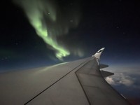 飛行機からオーロラ2（提供：ながらりょうこさん）