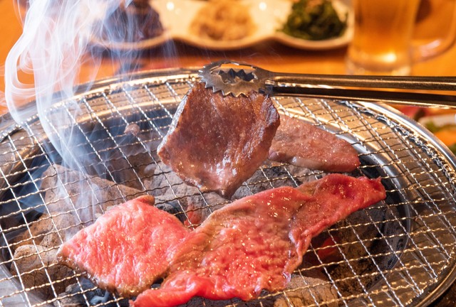 焼肉の「焼き方のコツ」とは※画像はイメージです（Chiristsumo/stock.adobe.com）