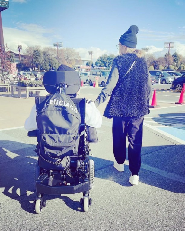 周囲の健常者と自分たちを、どうしても比べて気持ちが沈んだ