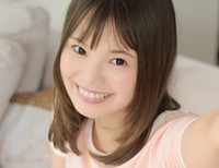 遥りさ（撮影／星亘　ヘアメイク／鈴木智枝　スタイリング／毛塚由恵）