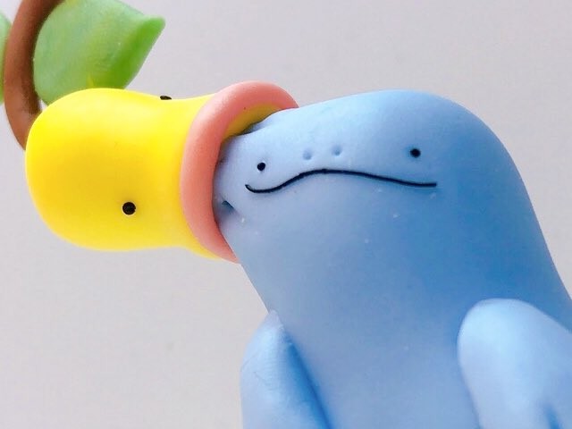 ドアップで吸われるヌオー（提供：おきは🧭okIha）