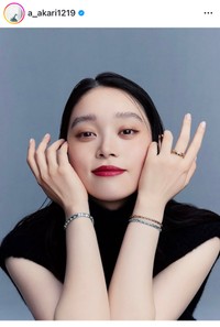 高石あかり（@a_akari1219）さんのインスタグラムより