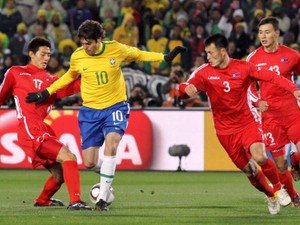 ワールドカップ南ア大会前、北朝鮮選手を激励した金正恩氏「失敗したら俺が責任取る」