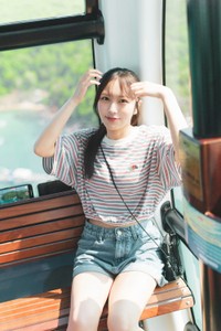 逢田珠里依　写真集「夏はジュリイ」先行カット©集英社／細居幸次郎