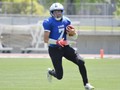 岡山大学QB木村悟　先輩から受け継ぐ赤いハンドグローブ、気迫のランで勢いづける