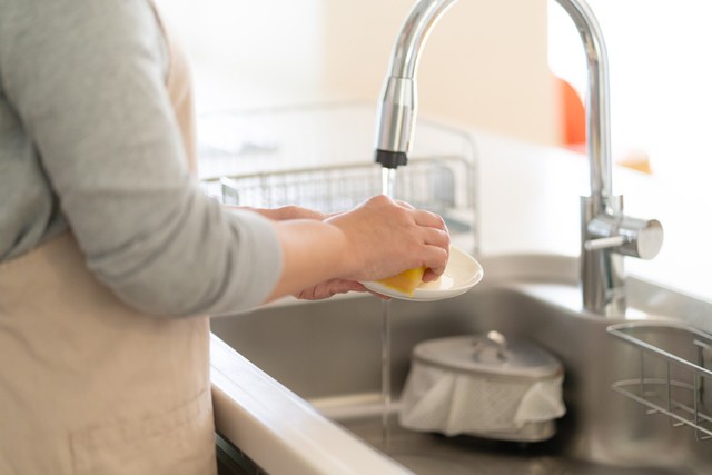 平均37.5℃の“やさしい温度”が皮脂を奪う！？　※画像はイメージです（polkadot/stock.adobe.com）