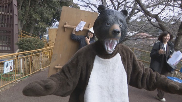 ツキノワグマの脱走を想定…池田動物園で危険動物の捕獲訓練　岡山市