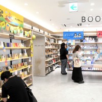 夏休みに本を読みたい人へ　記者のおすすめ紹介