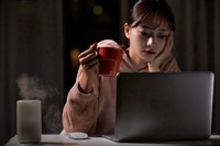 眠る前に飲むのを避けた方が良い温かい飲み物は？　※画像はイメージです（K-Angle/stock.adobe.com）