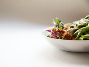 反応が薄い彼のために作る食事。面倒で、悲しいことだらけだけど