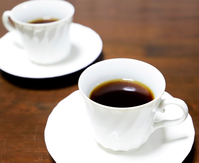 ビジネスシーンで出されることが多いコーヒー。飲めない場合は「もてなす気持ちへの感謝」を伝えることが大切