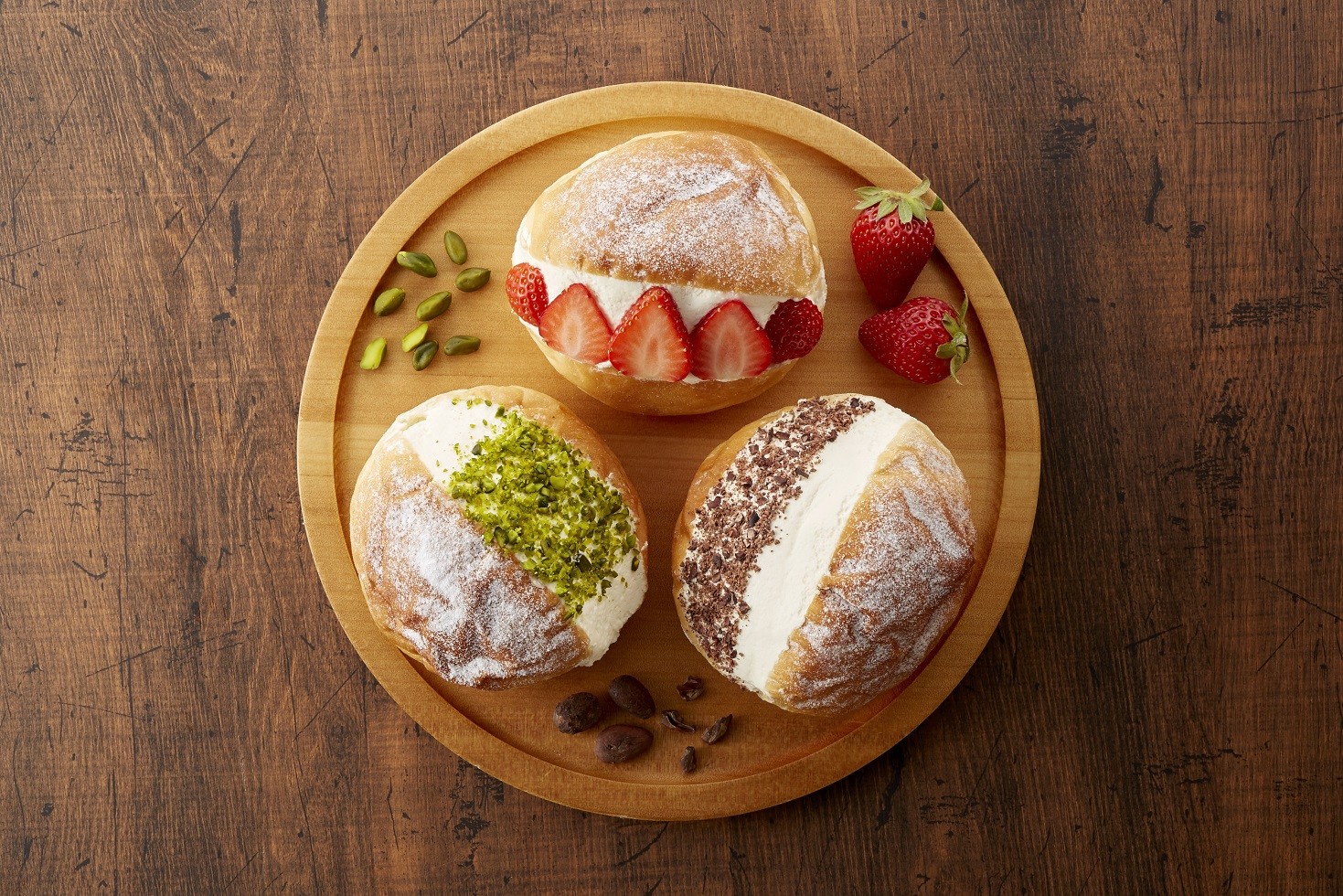 高齢男性も欲しがる「マリトッツォ」ついに100円ローソンに登場 5日で