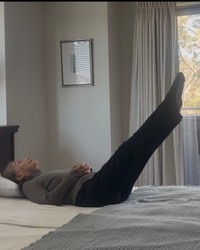毎日リハビリメニューを欠かさないそう／「91歳おしゃれグランマ」（@oshare_grandma）さん提供