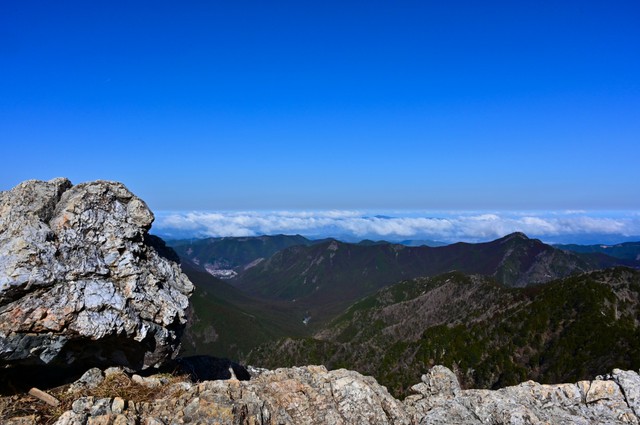 有名な大峯山「西の覗き」