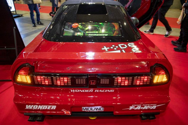 660ccエンジンでも迫力ある左右2本出しマフラー。