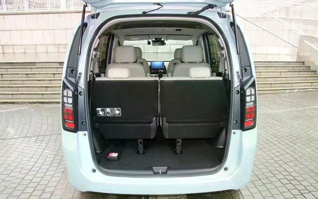 3代目フリード（GT系）の荷室1（提供：norico by ガリバー）