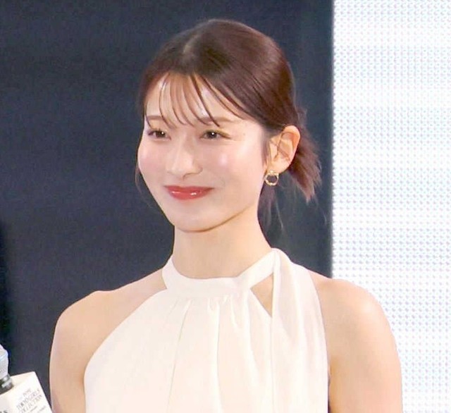 山本里菜アナウンサー