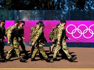 テロは都市を戦場に変える　軍事化する都市