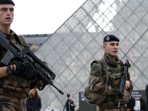 パリの日本人観光客、6割以上減った