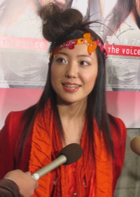 初のライブツアーをスタートさせる平原綾香＝2005年