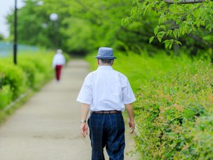 成年後見制度とは　しくみや利用方法、後見人の権限を解説