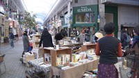 全国各地から43の店と個人が出店　高松市に1日限定の野外書店がオープン