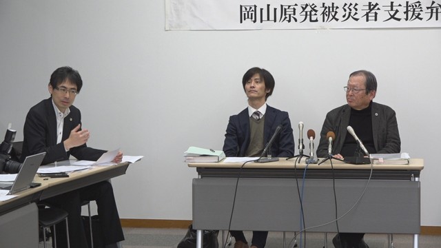 原告の弁護団の会見　岡山・北区　6日