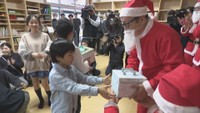 児童養護施設にサンタクロースがやって来た！子どもたちが大喜び　岡山市