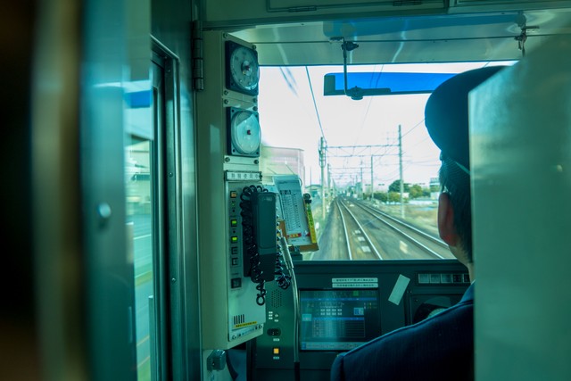車掌さんの粋なアナウンスが話題(zheng qiang/stock.adobe.com)