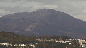 【速報】仙台市の泉ヶ岳で初冠雪を観測　仙台管区気象台