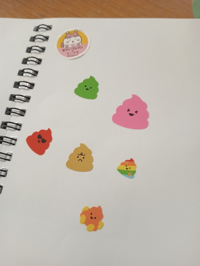 子供らしいポップなシールも（提供：カニ軍艦太郎さん）