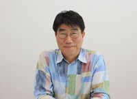 「正倉院 THE SHOW」について語る亀田誠治さん＝大阪市内（2025年4月18日撮影）
