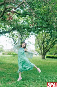 金村美玖（撮影／鈴木ゴータ ヘアメイク／宇賀持萌　スタイリング／クメユナ）