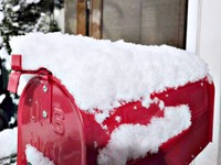 ポスト上に積もった雪（画像提供：mococoさん）