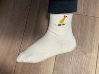 エビフライ柄の靴下（提供：もずももこ✒︎さん）
