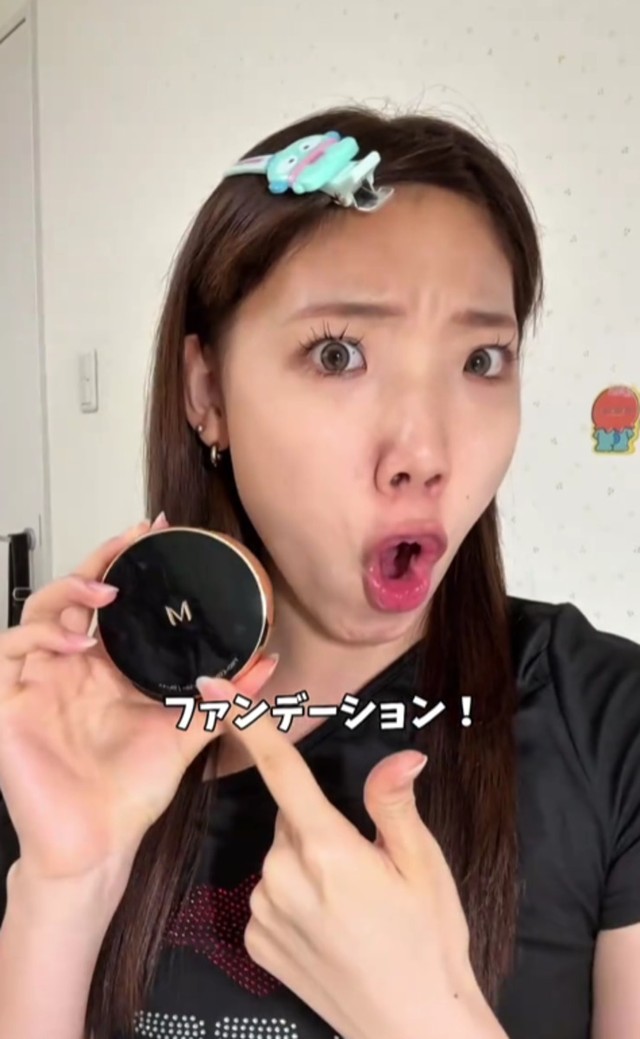 まずはクッションファンデーションを重ねていきます／まりあさん（@maria_desutte）提供