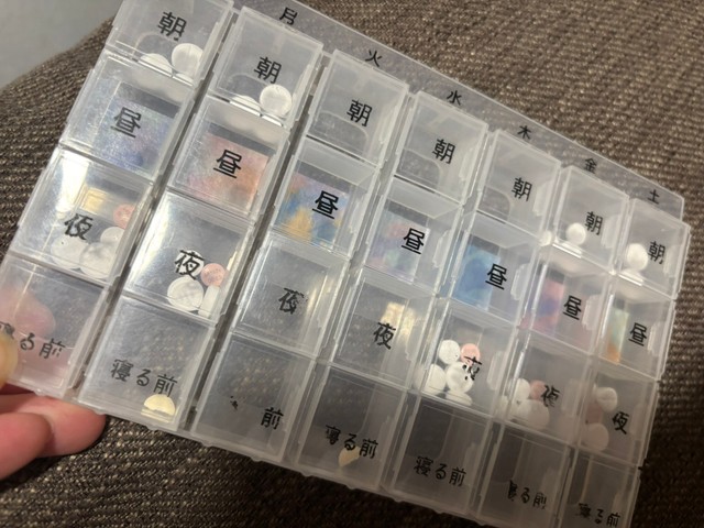 より飲み方が複雑な場合は、ケースに入れて保管するのが良いです。 ※チョキさん提供