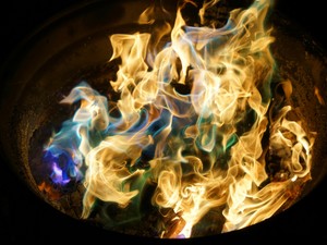 無駄な毛ほどしぶとく、必要な毛ほど抜ける。「毛」との闘いは続く