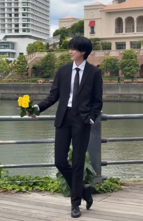 生まれたときから大きかったという、いつかさん（さらさん提供、Instagramよりキャプチャ撮影）