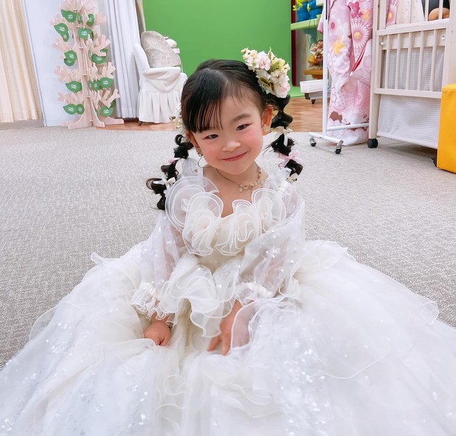 4歳のお誕生日を迎えたあおいちゃん（提供：@ayapyono5o4さん）