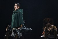 コミカルな一面もありながらも、美しい佇まいが印象的だったハンジ・ゾエ（立道梨緒奈）©諫山創･講談社／「進撃の巨人」-the Musical-製作委員会