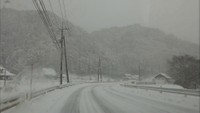 強い寒気の影響　岡山県北で積雪　高速道ではスリップ事故