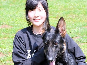 最年少の警察犬指導士、２１歳の高橋さん　埼玉県警
