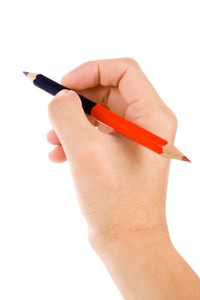 片方が赤色、もう片方が青色になった「赤青鉛筆」。