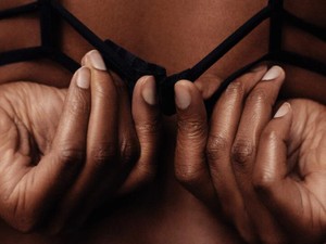 ブラを取って外出したら、ストレス社会から解放された