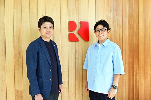 「ロマンライフ」代表取締役社長兼COO・河内優太朗さん（右）と、常務取締役・河内康太朗さん（左）（2026年5月撮影）