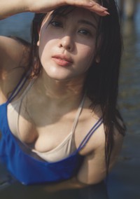 「週プレ」に登場した山本ひかる©三宮幹史／集英社