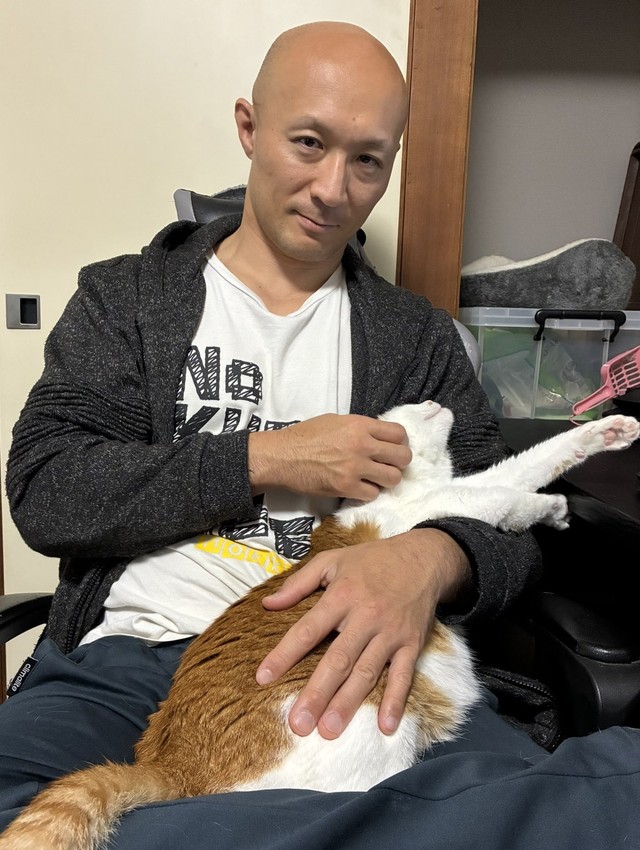 現在の山田さんとランプくん。とっても仲良しさん！（山田さん提供）
