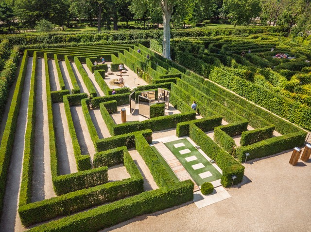 シェーンブルン宮殿／迷路庭園