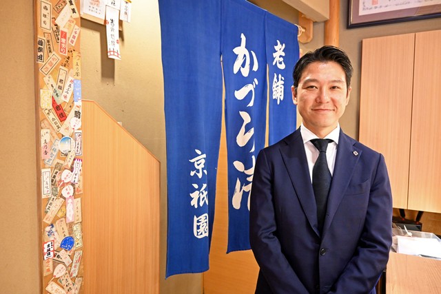 『かづら清老舗』６代目、代表取締役社長・霜降太介さん（2025年8月撮影）